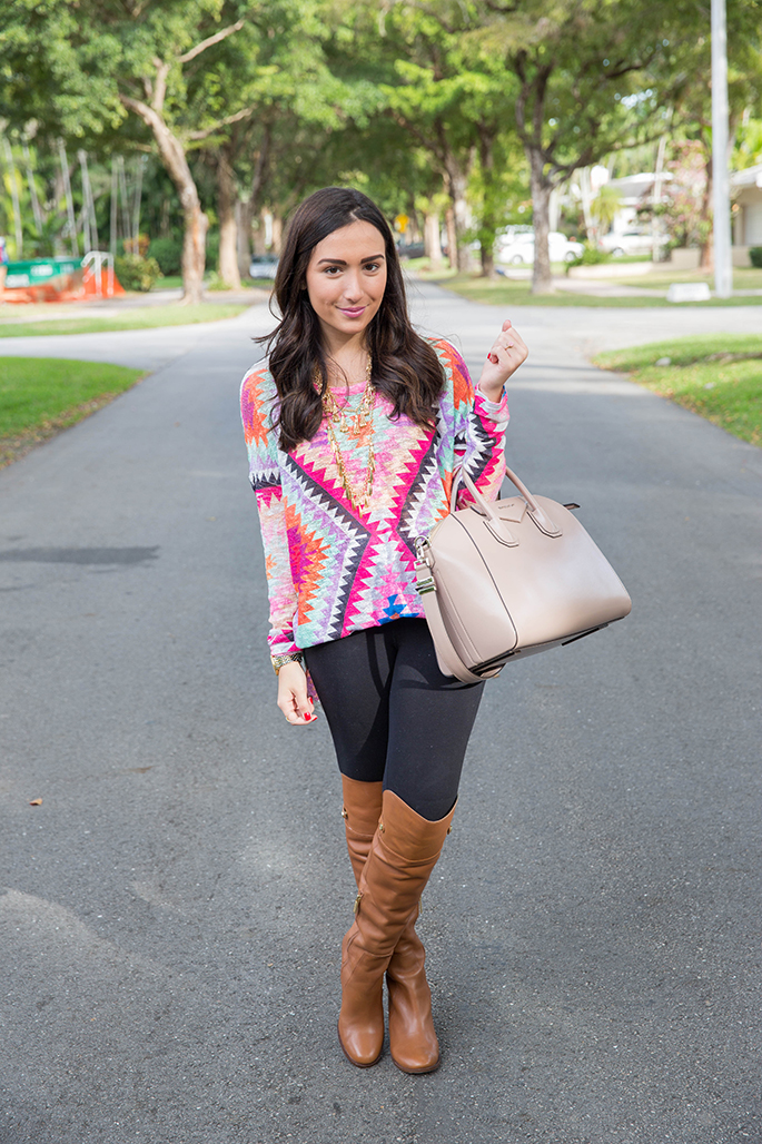 casual-valentines-day-tunic-jcrew-leggings-the-fashionistas-diary